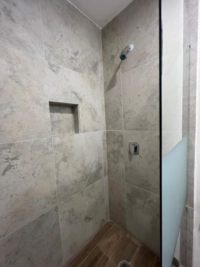 Hotel Tia Flora León Kültér fotó