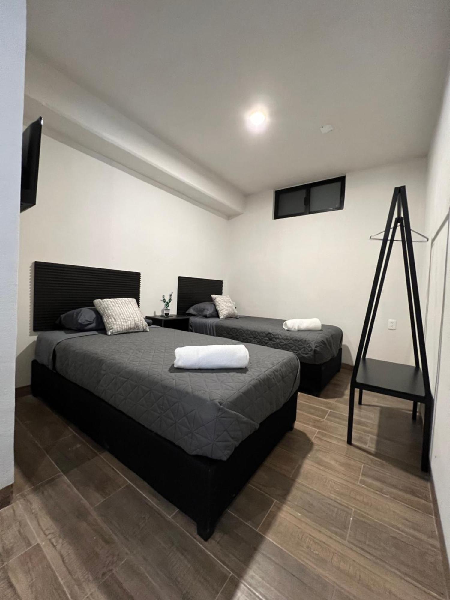 Hotel Tia Flora León Kültér fotó