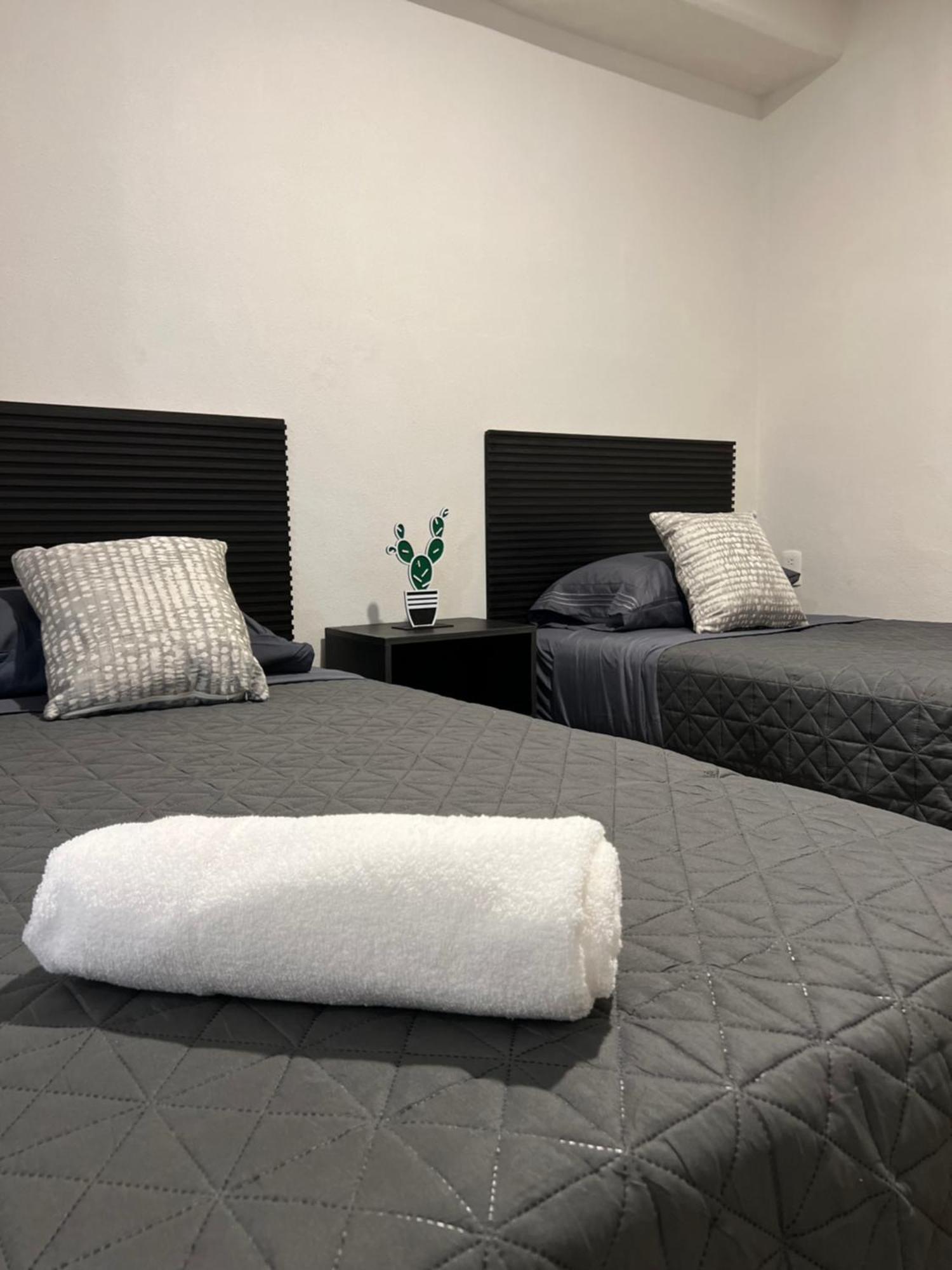 Hotel Tia Flora León Kültér fotó